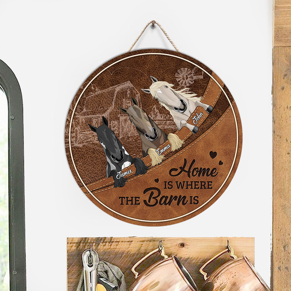 Cheval dans l'écurie - Panneau rond en bois personnalisé avec motif cheval