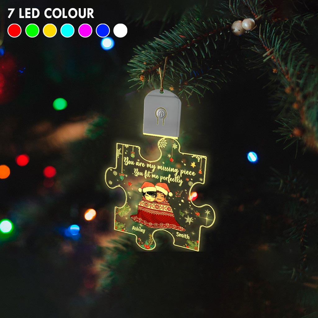 Tu es la pièce manquante de mon puzzle - Ornement de Noël personnalisé en acrylique LED en forme de couple, orné de LED.