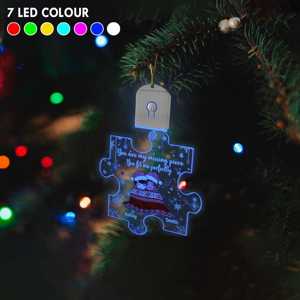 Tu es la pièce manquante de mon puzzle - Ornement de Noël personnalisé en acrylique LED en forme de couple, orné de LED.