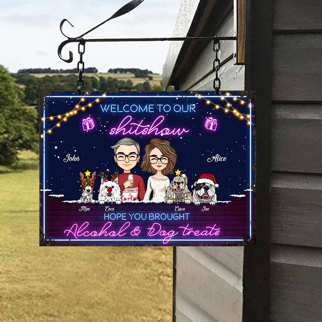 Bienvenue à notre bordel ! J'espère que vous avez apporté de l'alcool et des friandises pour chien ! - Panneau rectangulaire en métal personnalisé pour couple