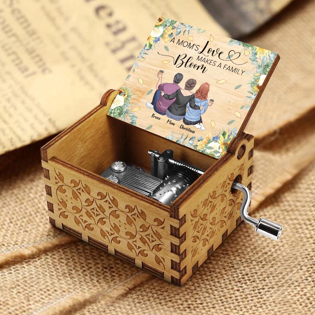 A Mom's Love Makes A Family Bloom - Personalized Mother's Day Mother Hand Crank Music Box