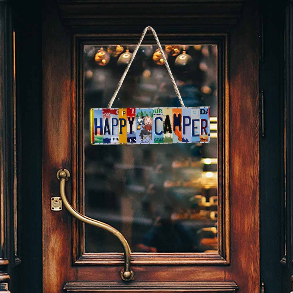 Plaque d'immatriculation Happy Camper - Panneau en bois personnalisé pour le camping avec motif métallique imprimé