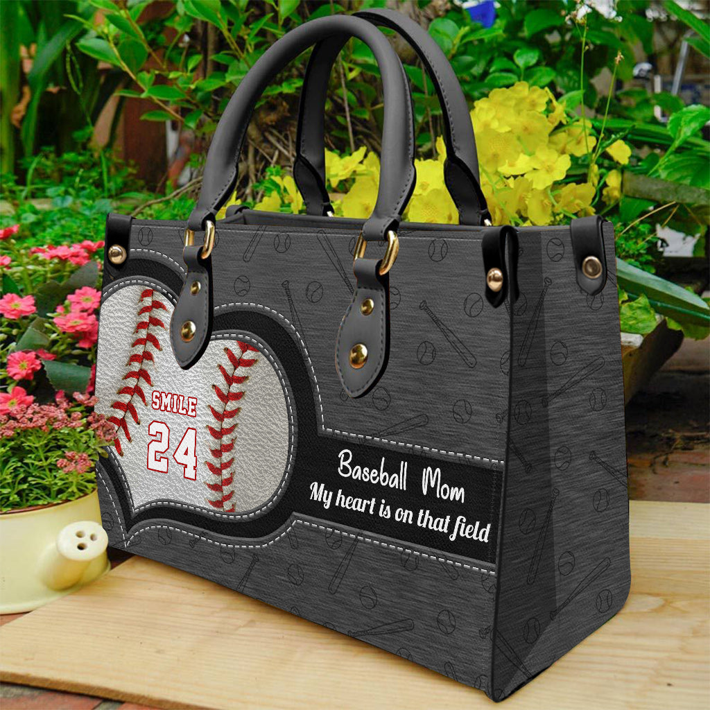 Mon cœur est sur ce terrain - Sac à main en cuir personnalisé de baseball