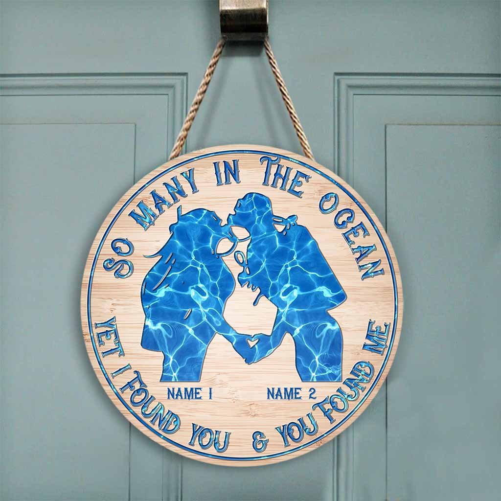 So Many In The Ocean - Scuba Diving Personalized Round Wood Sign