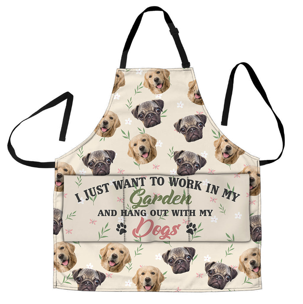 I Just Want To Work In My Garden And Hang Out - Personalized Gardening Apron