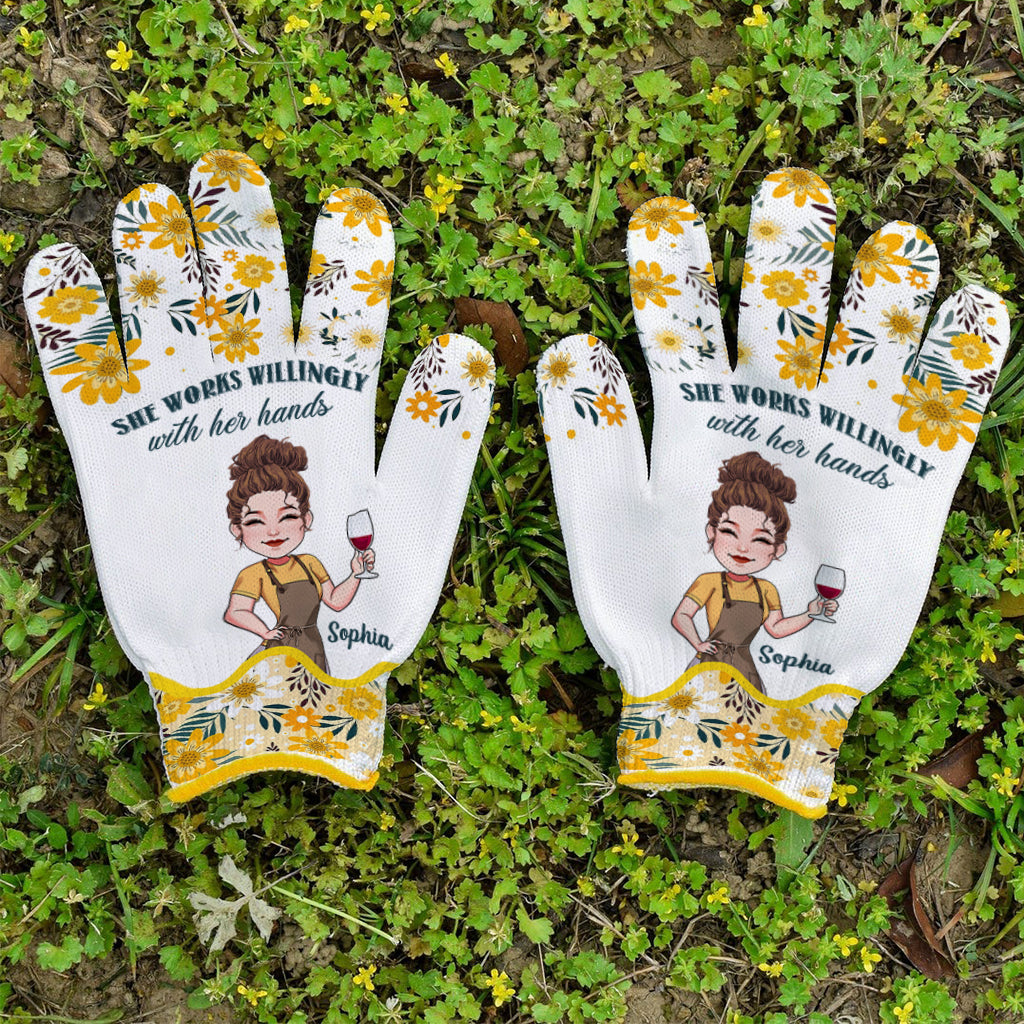 Elle travaille volontiers de ses mains - Gants de jardinage personnalisés