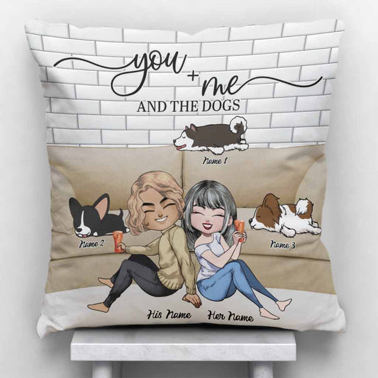 Coussin décoratif personnalisé « Couple et chiens »
