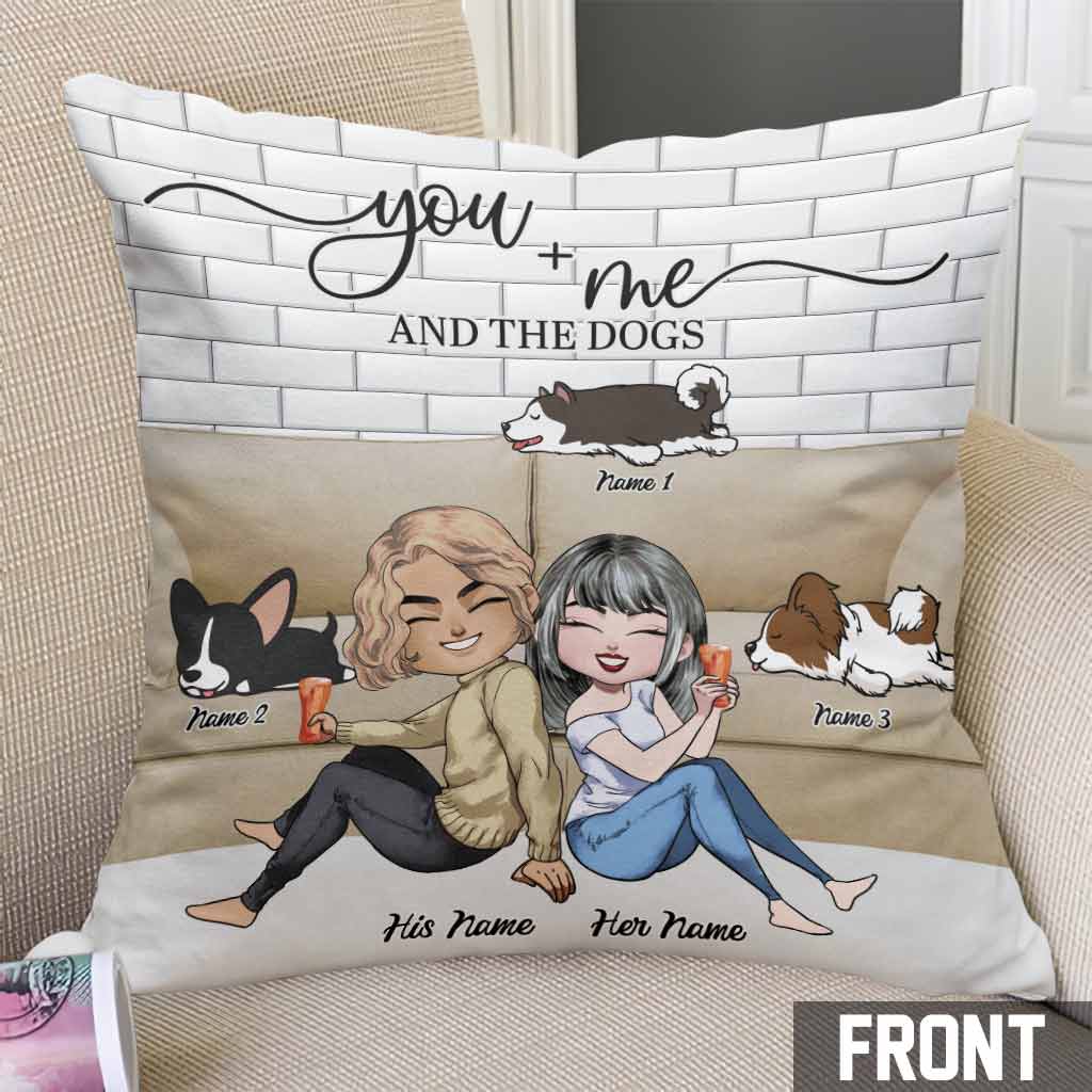 Coussin décoratif personnalisé « Couple et chiens »