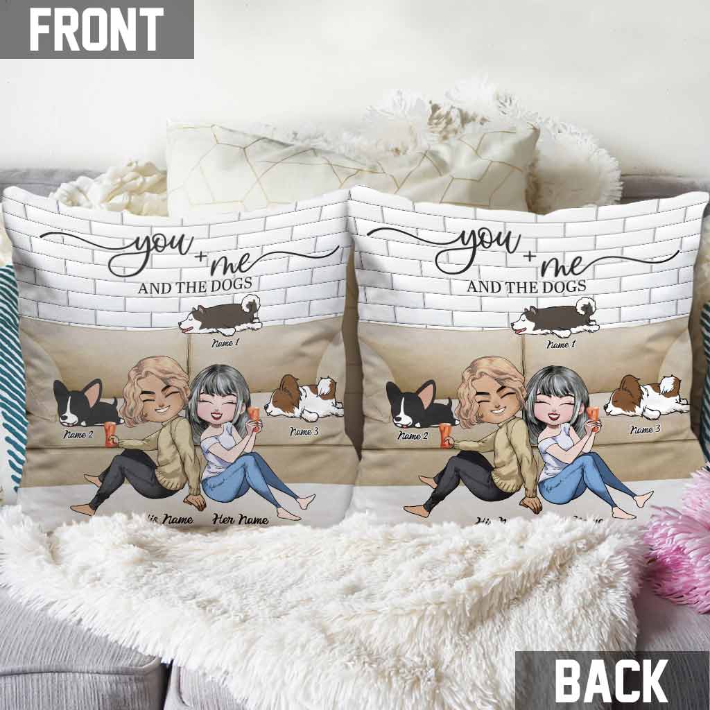 Coussin décoratif personnalisé « Couple et chiens »