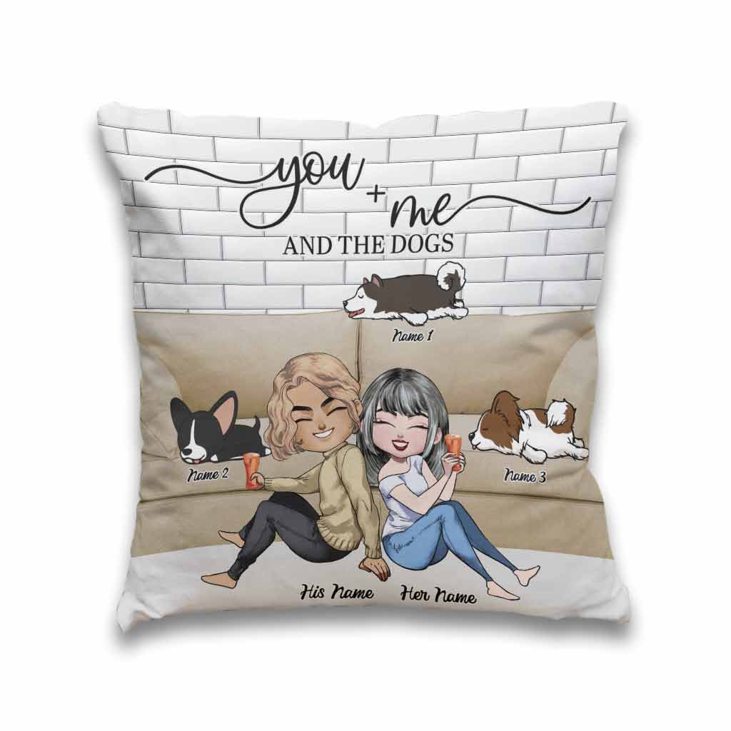 Coussin décoratif personnalisé « Couple et chiens »