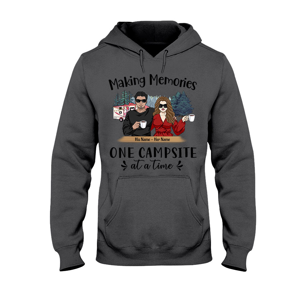 Juste nous deux en camping - T-shirt et sweat à capuche personnalisés