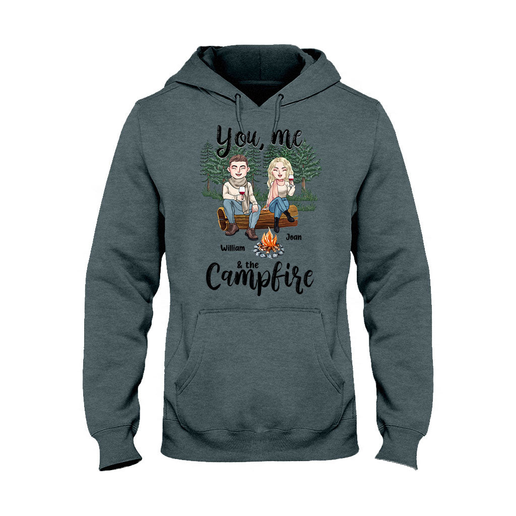 Toi, moi et le feu de camp - T-shirt et sweat à capuche personnalisés pour couples en camping