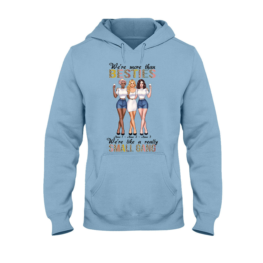 On est plus que des meilleures amies, on est comme une toute petite bande ! – T-shirt et sweat à capuche personnalisés
