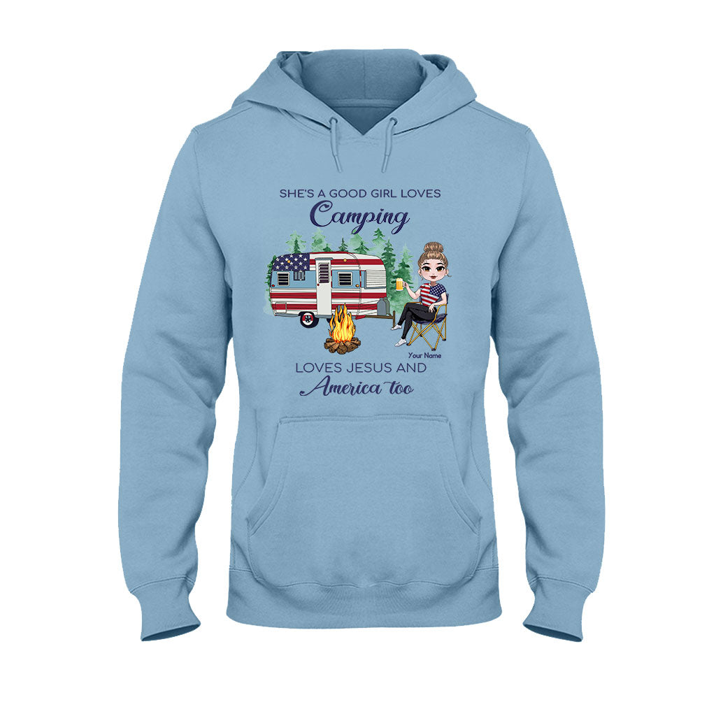 C'est une gentille fille qui adore le camping - T-shirt et sweat à capuche personnalisés pour la fête de l'Indépendance