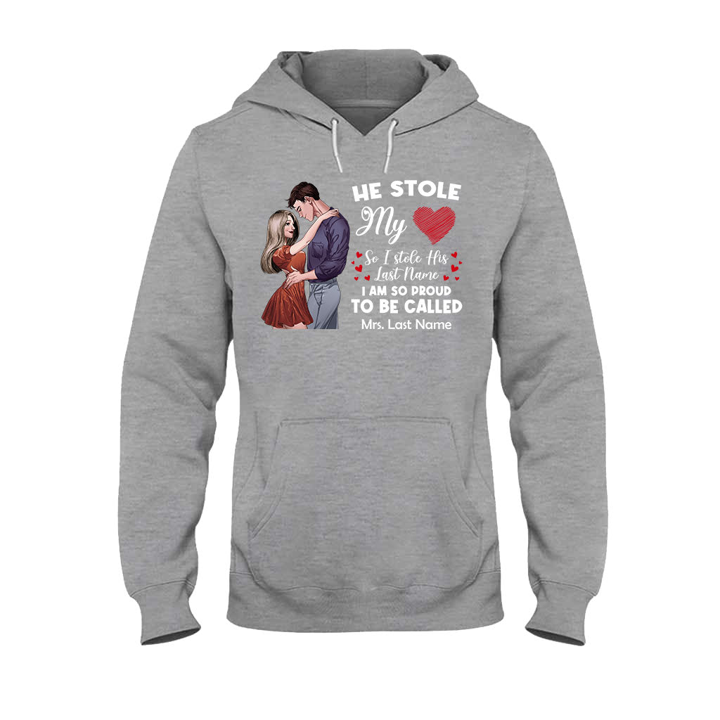 Il a volé mon cœur, j'ai volé son nom de famille - T-shirt et sweat à capuche personnalisés pour couples