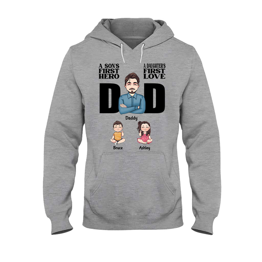 Le premier héros d'un fils, le premier amour d'une fille - T-shirt et sweat à capuche personnalisés pour papa