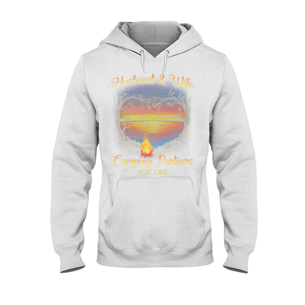 T-shirt et sweat à capuche « Mari et femme, partenaires de camping pour la vie » - 1121