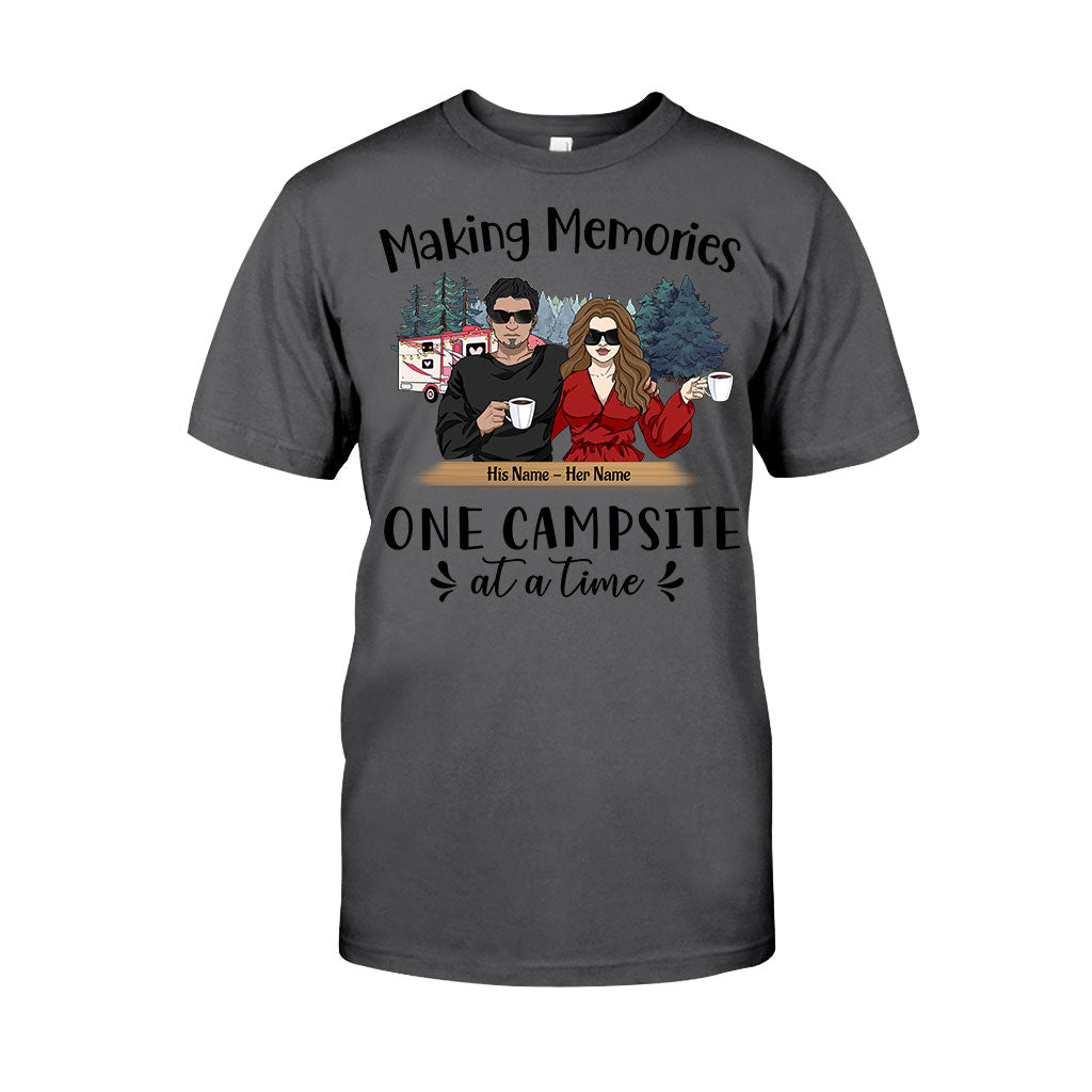 Juste nous deux en camping - T-shirt et sweat à capuche personnalisés