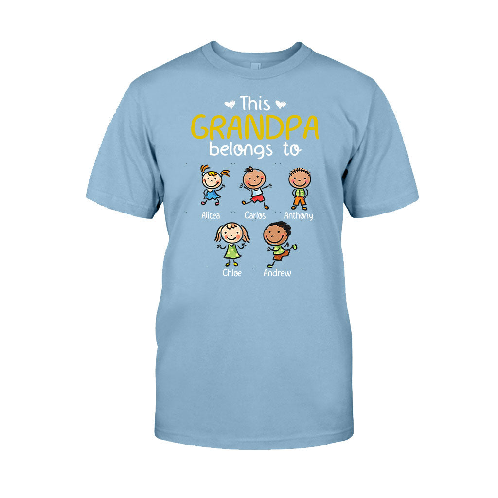 Ce t-shirt et ce sweat à capuche personnalisés « Ce grand-père et cette grand-mère appartiennent à » pour papa