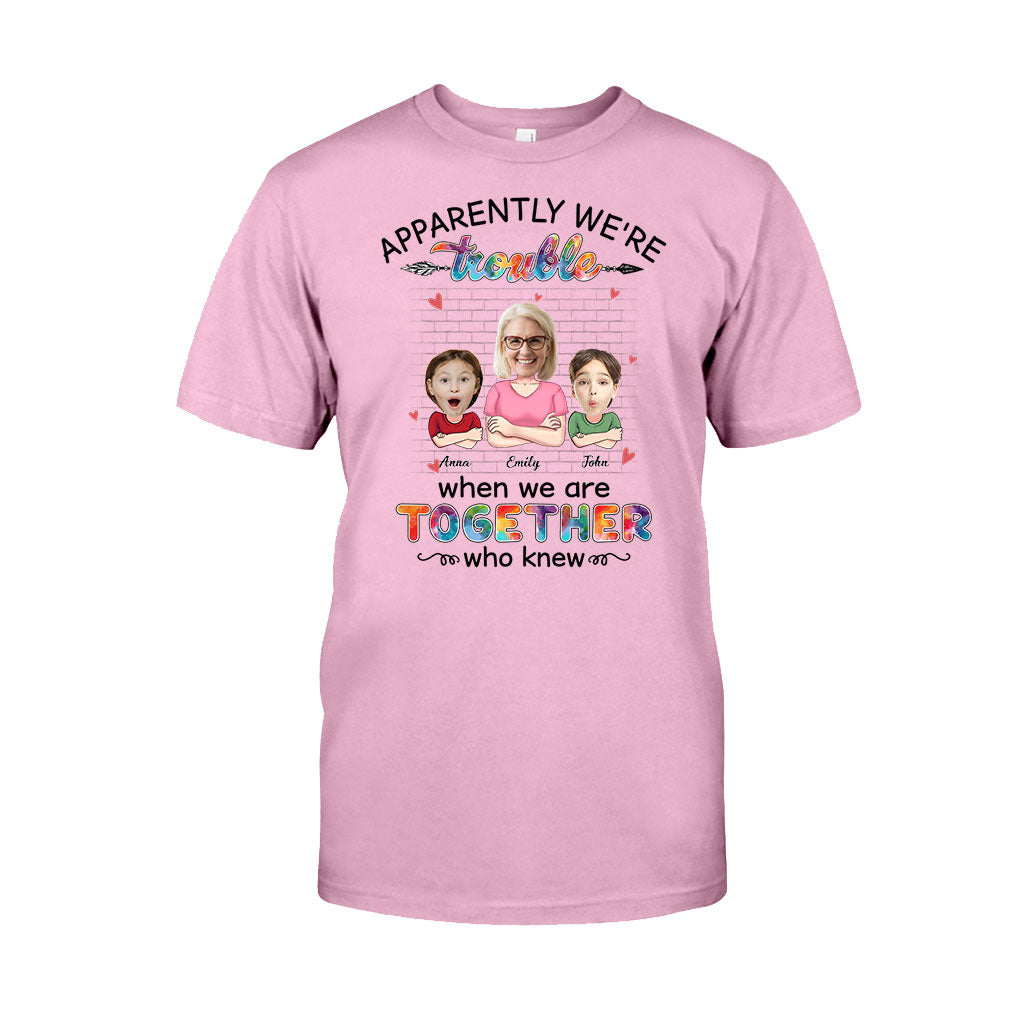 Apparemment, on est des chenapans quand on est ensemble - Cadeau pour grand-mère, grand-mère, petite-fille, petit-fils - T-shirt et sweat à capuche personnalisés