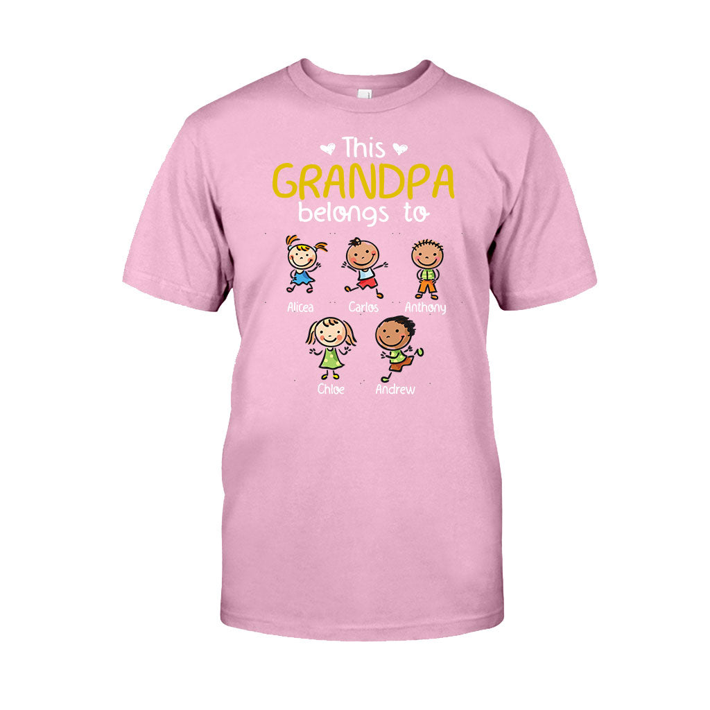 Ce t-shirt et ce sweat à capuche personnalisés « Ce grand-père et cette grand-mère appartiennent à » pour papa