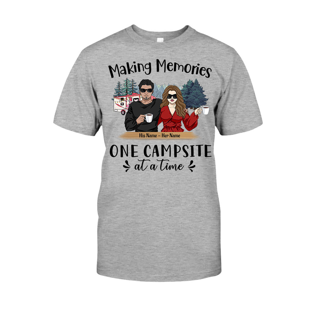 Juste nous deux en camping - T-shirt et sweat à capuche personnalisés