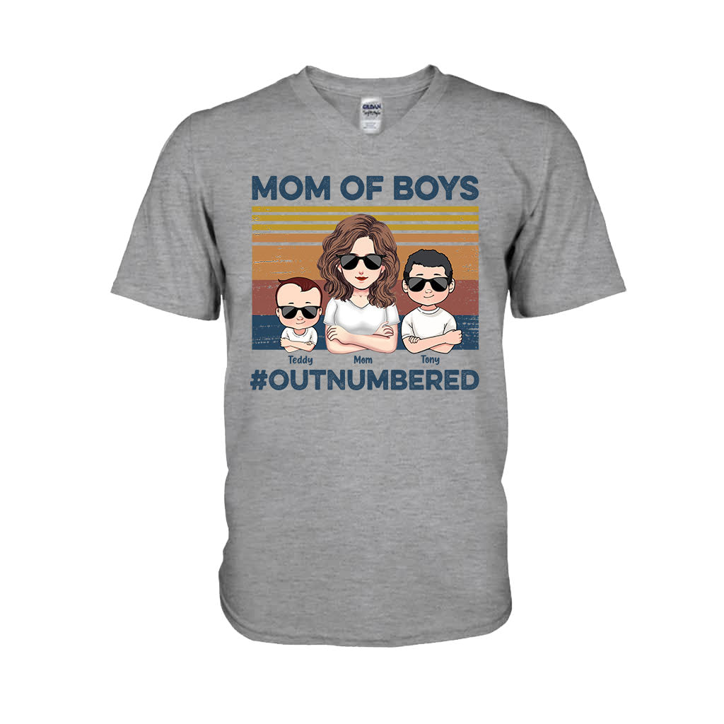 Maman de garçons en infériorité numérique - T-shirt et sweat à capuche personnalisés pour la fête des mères