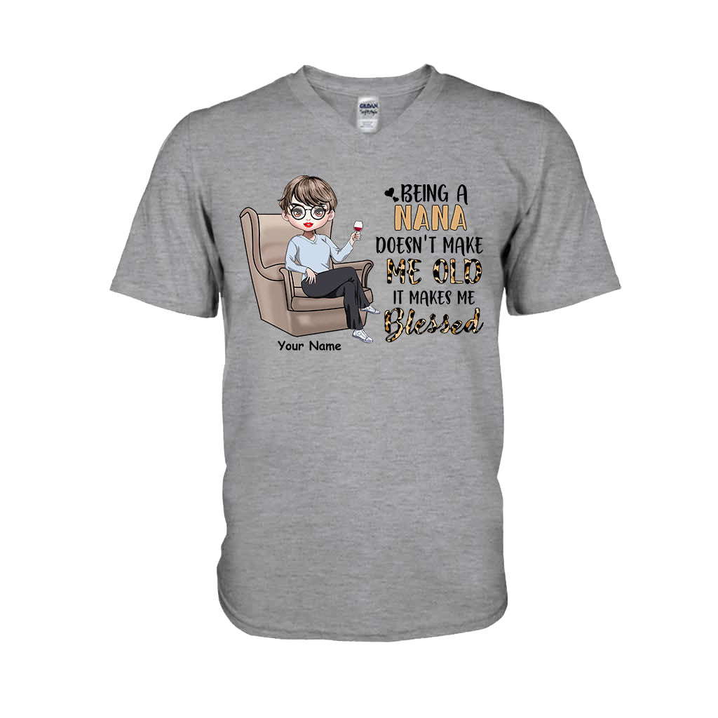 Être grand-mère ne me vieillit pas - T-shirt et sweat à capuche personnalisés pour la fête des mères