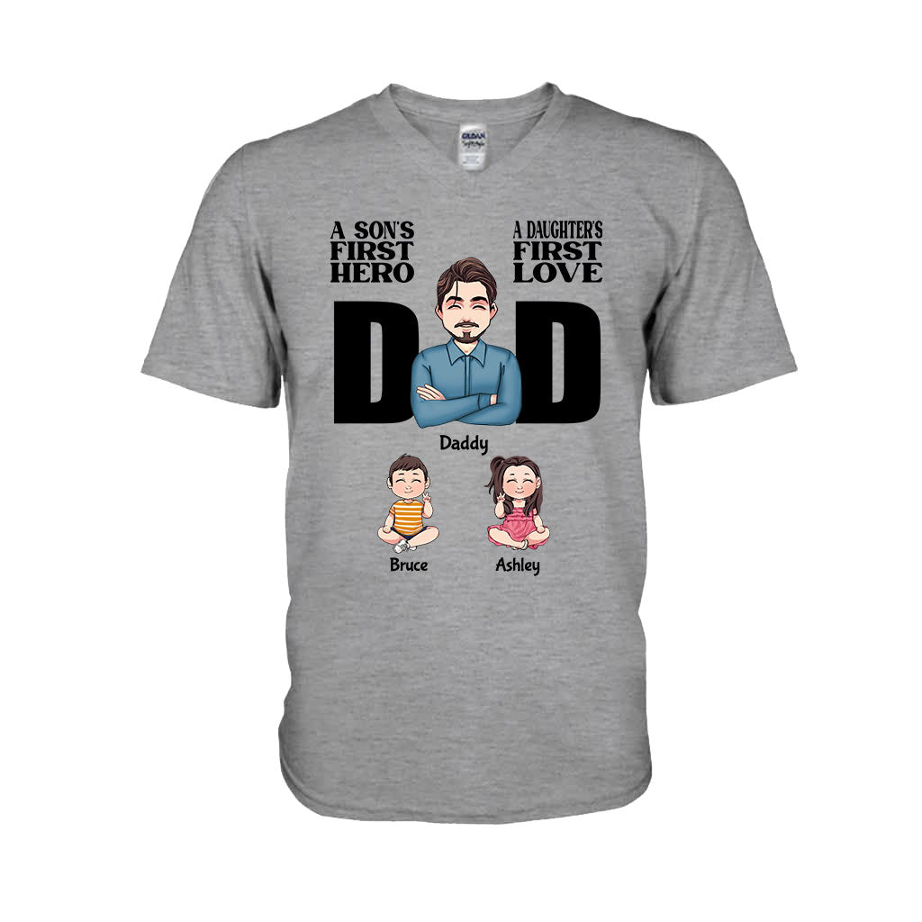 Le premier héros d'un fils, le premier amour d'une fille - T-shirt et sweat à capuche personnalisés pour papa