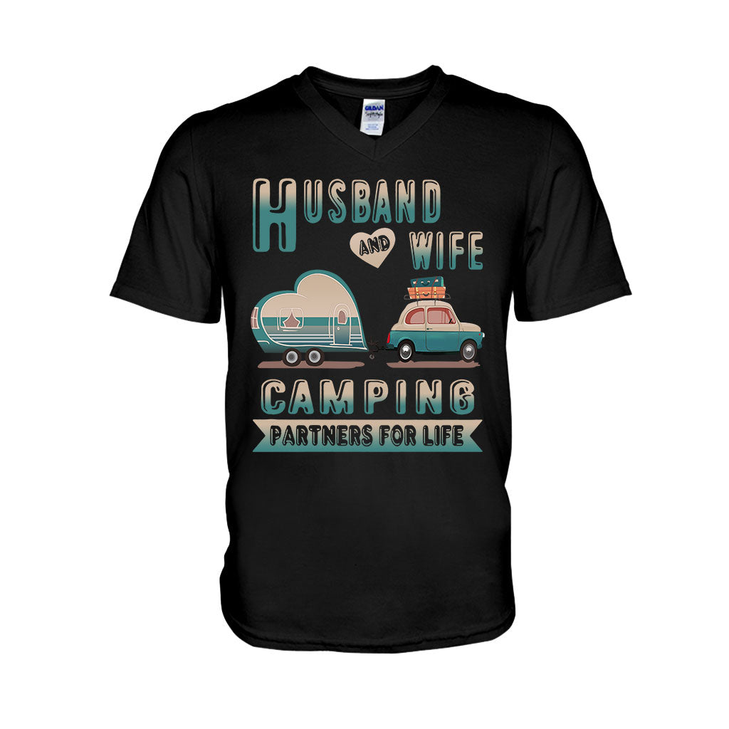 Couple de campeurs - T-shirt et sweat à capuche 112021