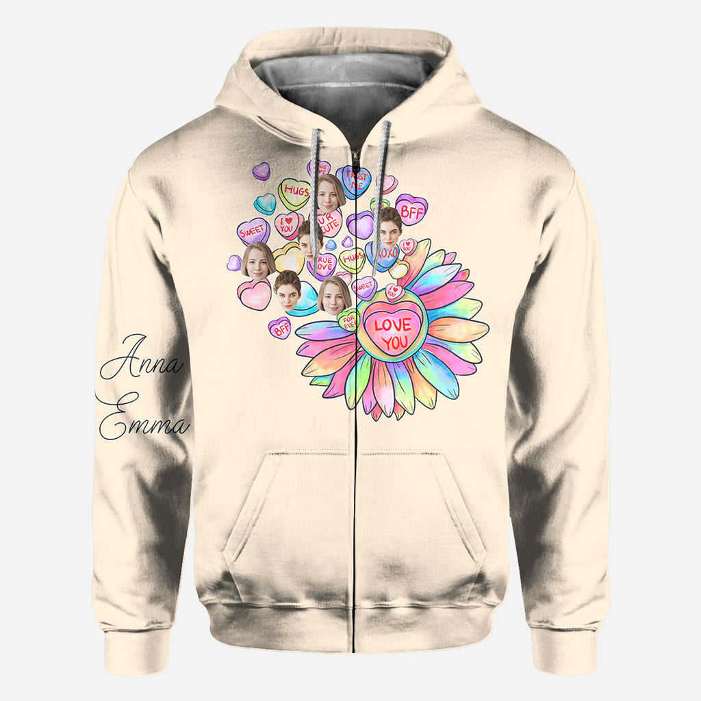 T-shirt personnalisé « Meilleure amie » avec cœur, bonbon et fleur, et visage