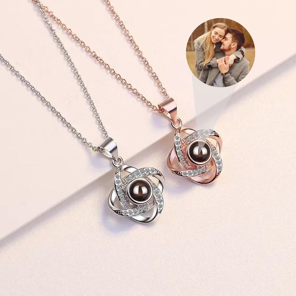 Boîte à roses éternelles rotative personnalisée pour couple avec bijoux - Noms personnalisés - Coffret à roses éternelles rotatif avec bijoux