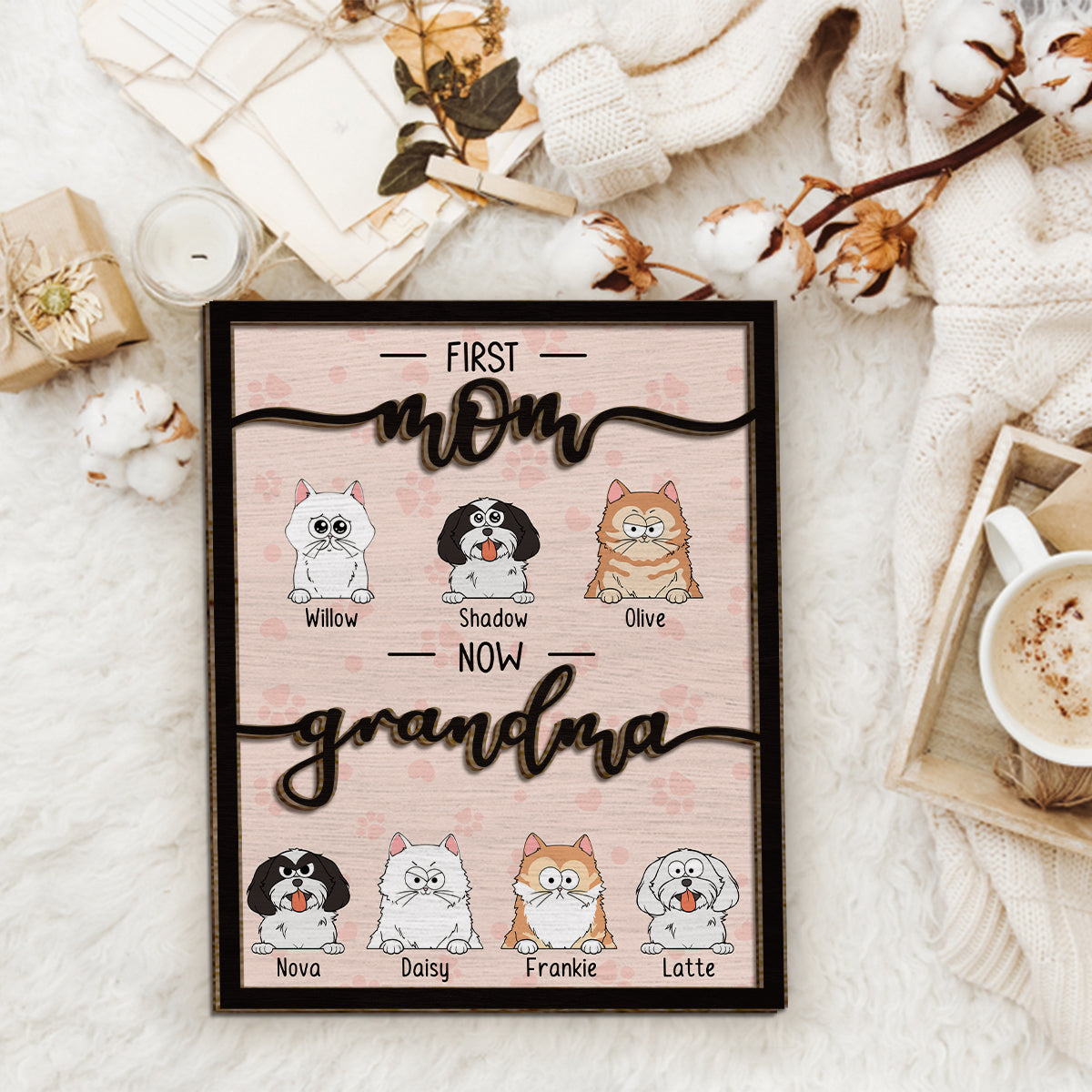 Première maman, maintenant grand-mère, amoureuse des chats et des chiens - Plaque en bois personnalisée à deux couches pour chiens