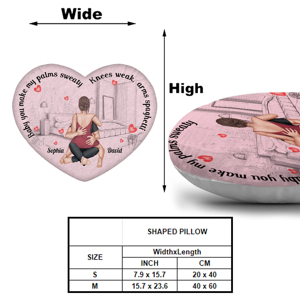 Bébé, tu me fais transpirer les paumes - Coussin personnalisé en forme de couple