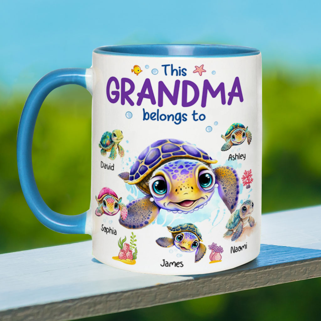 Cette tasse personnalisée « Grand-mère, Nana, Gigi » appartient à Mamie Nana Gigi.