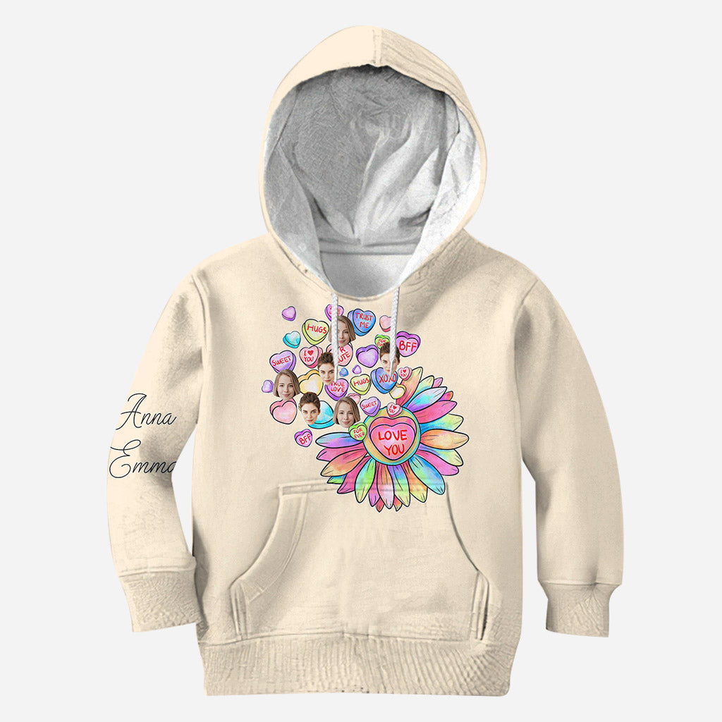 T-shirt personnalisé « Meilleure amie » avec cœur, bonbon et fleur, et visage