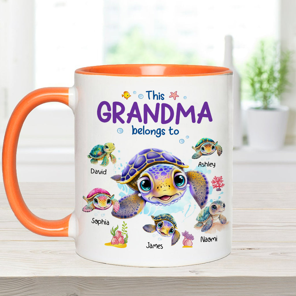 Cette tasse personnalisée « Grand-mère, Nana, Gigi » appartient à Mamie Nana Gigi.
