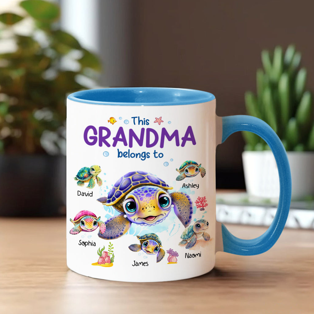 Cette tasse personnalisée « Grand-mère, Nana, Gigi » appartient à Mamie Nana Gigi.