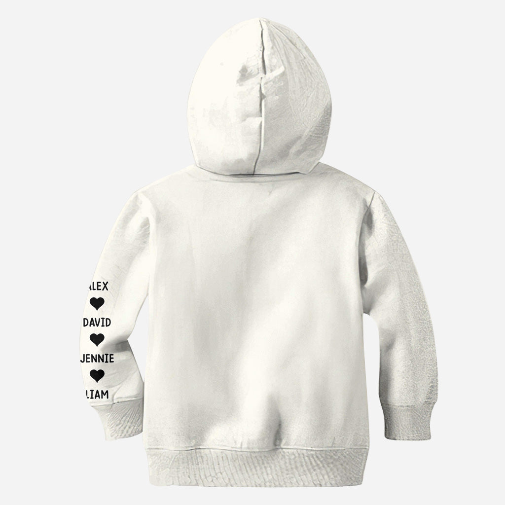 T-shirt personnalisé « Mama Est. Kids Children Names On Sleeves » avec les noms des enfants.