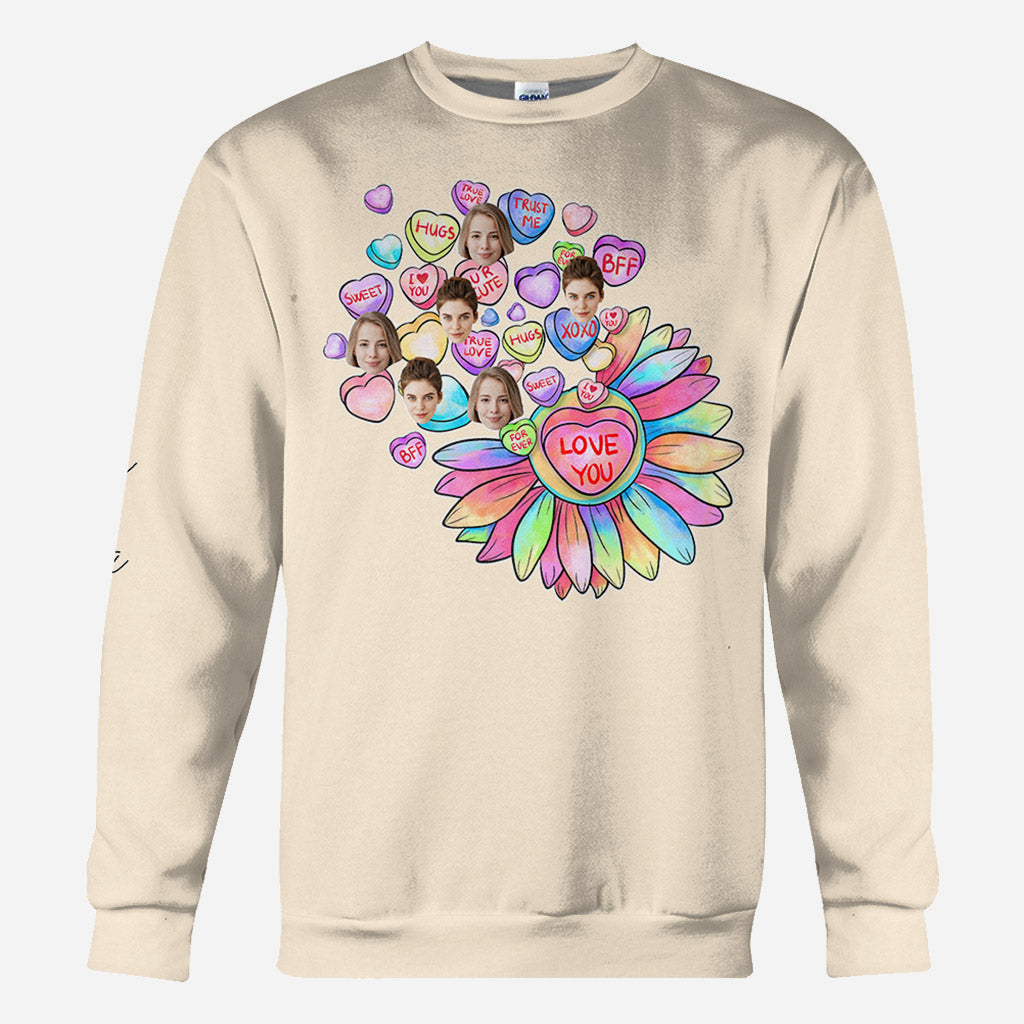 T-shirt personnalisé « Meilleure amie » avec cœur, bonbon et fleur, et visage