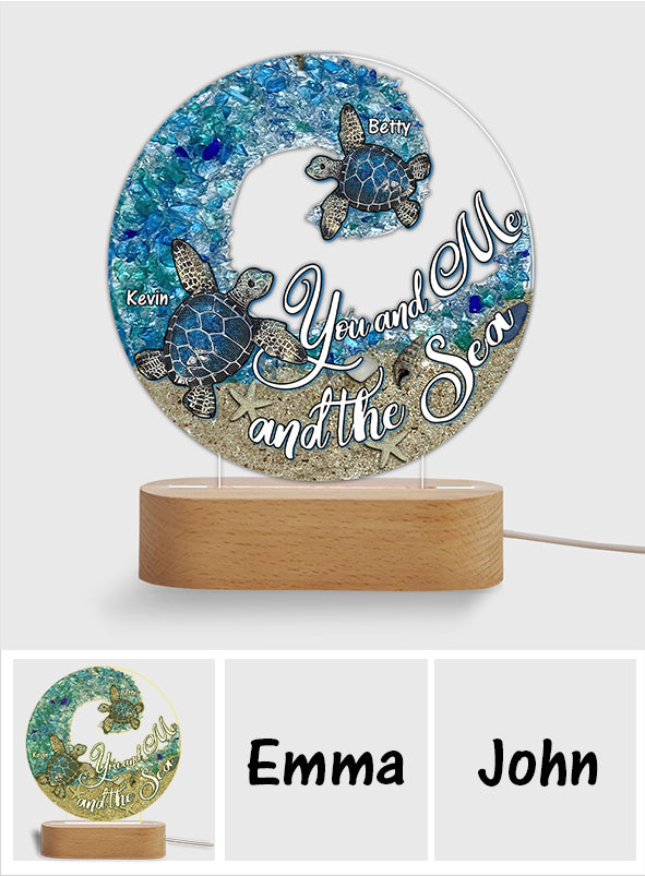 Toi et moi à la plage - Socle lumineux personnalisé en forme de couple