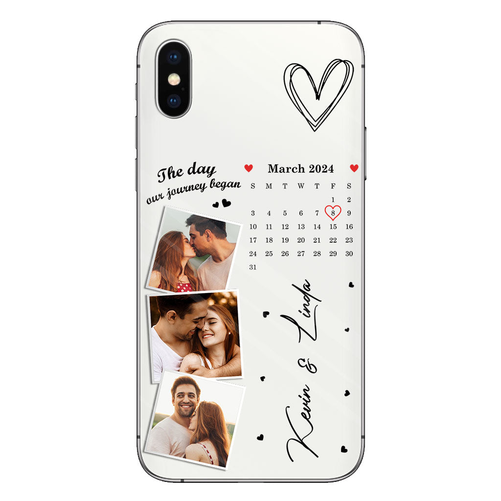 Photos et calendrier personnalisés « Le jour où notre histoire a commencé » - Coque de téléphone transparente personnalisée pour couple