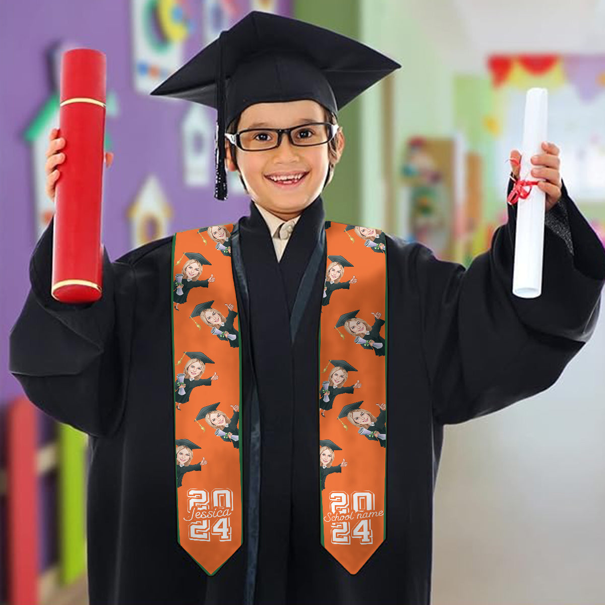 Écharpe de remise de diplôme personnalisée avec un personnage caricatural et amusant 