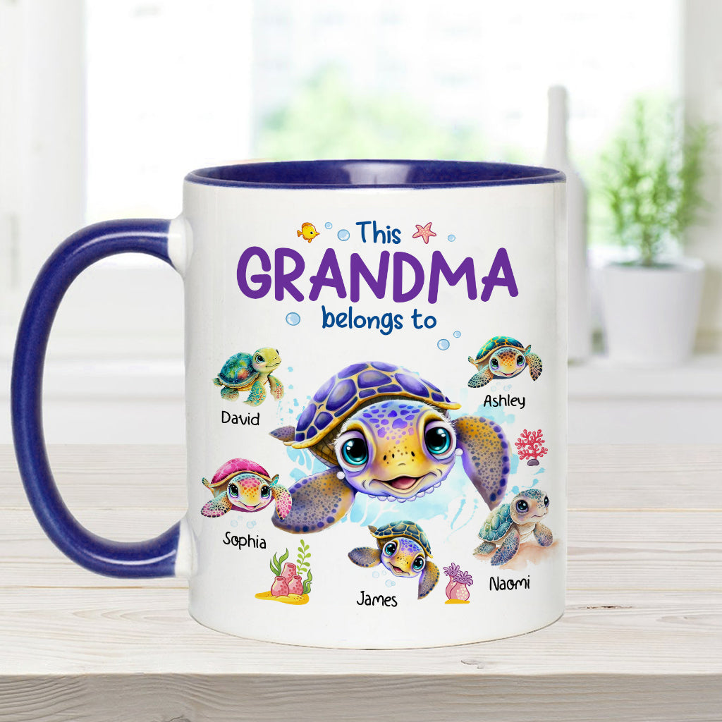 Cette tasse personnalisée « Grand-mère, Nana, Gigi » appartient à Mamie Nana Gigi.