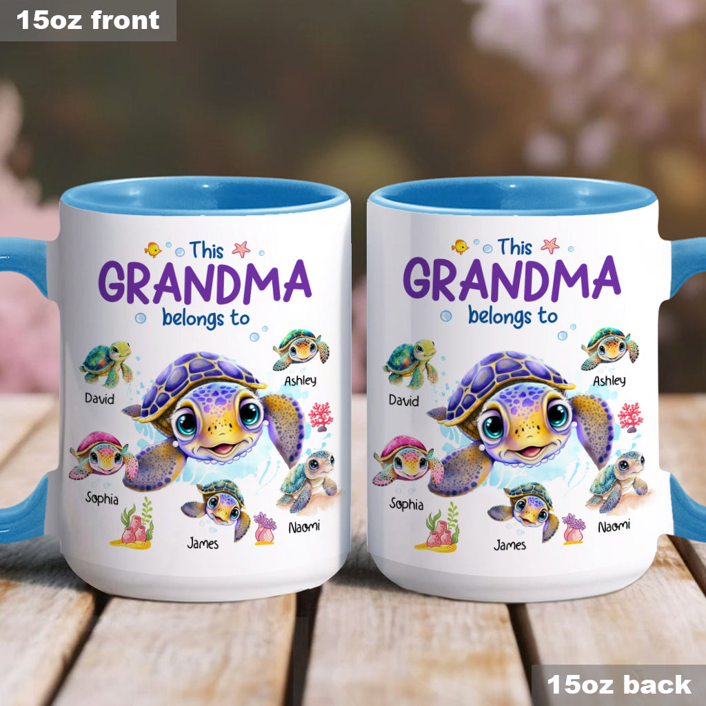 Cette tasse personnalisée « Grand-mère, Nana, Gigi » appartient à Mamie Nana Gigi.