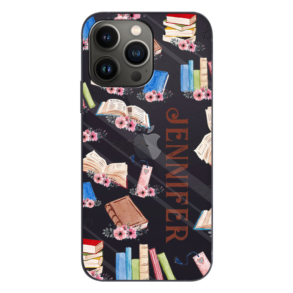 Une fille qui aime les livres - Coque de téléphone transparente personnalisée avec un livre