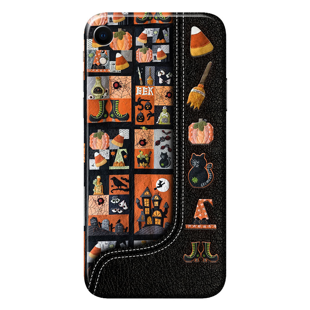 Mon balai est cassé, alors maintenant je fais du patchwork. Coque de téléphone personnalisée Halloween