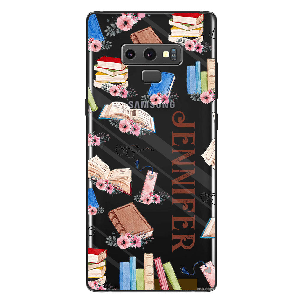 Une fille qui aime les livres - Coque de téléphone transparente personnalisée avec un livre