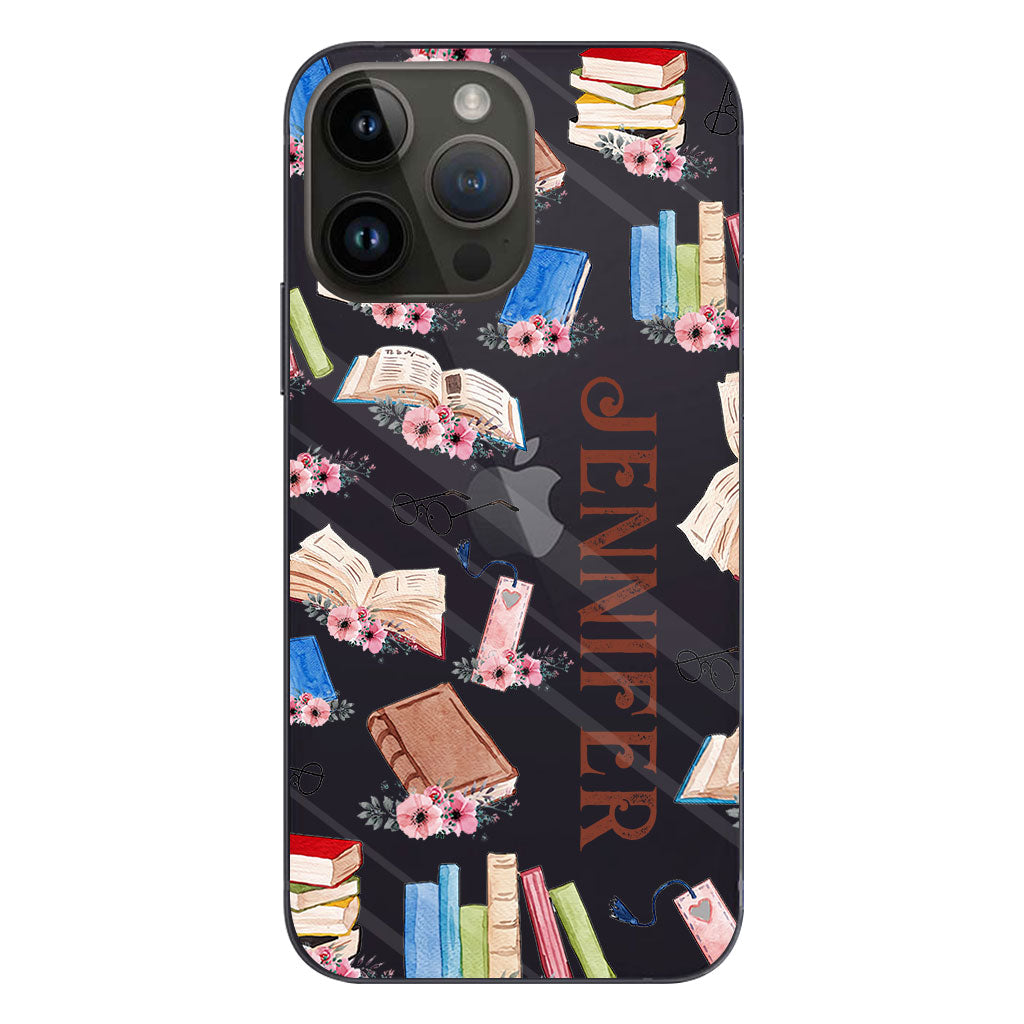 Une fille qui aime les livres - Coque de téléphone transparente personnalisée avec un livre